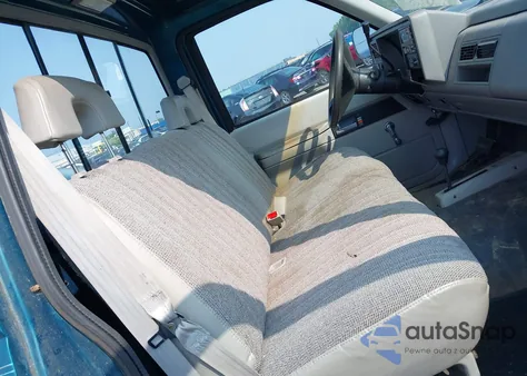 1992 GMC Sierra K1500 из США, поврежденный, VIN 1GTEK14Z6NE552434